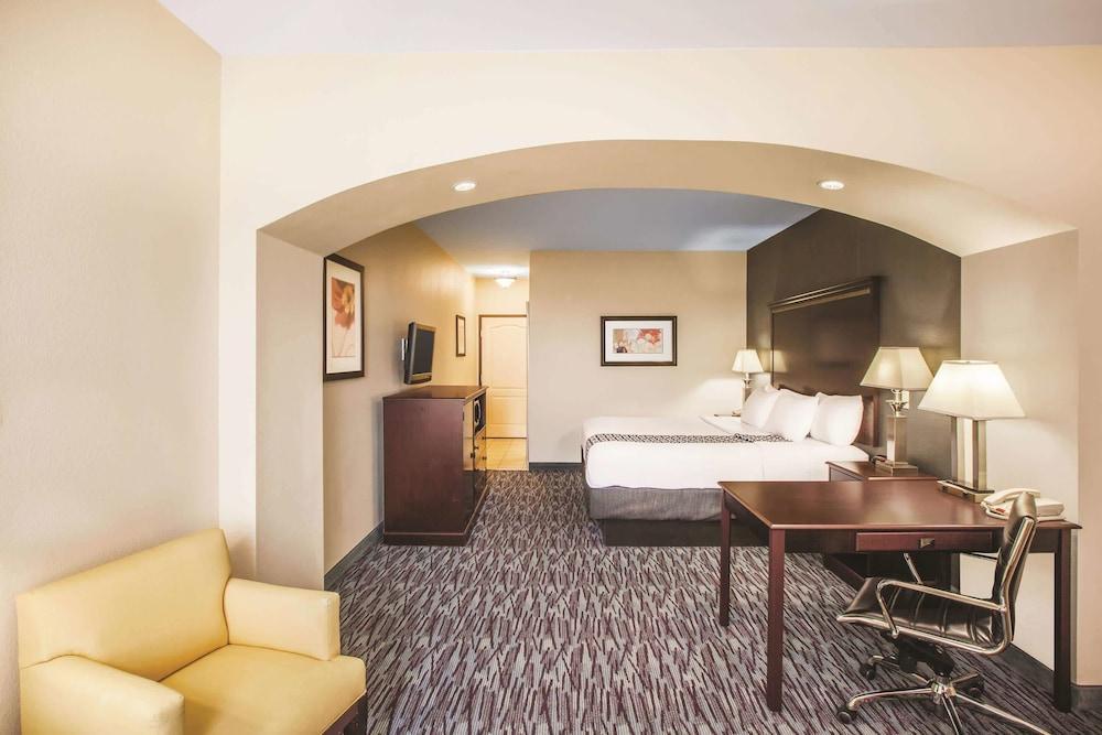 La Quinta By Wyndham Allen At The Village Extérieur photo